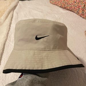 Nike bucket Hat